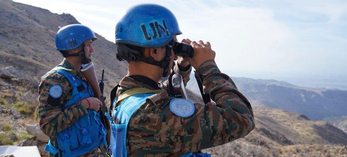 image1170x530cropped Pasukan penjaga perdamaian UNIFIL berpatroli di sepanjang Garis Biru di Lebanon selatan. (Foto: UNIFIL)
